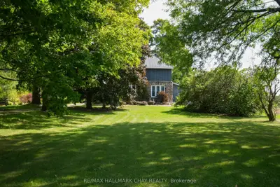 2473 Ronald Road, Springwater, On L0l 1y0