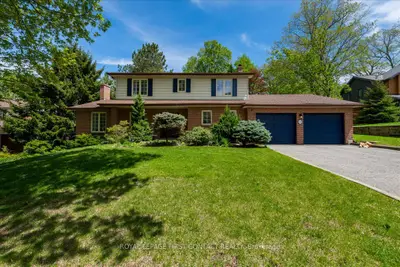 11 Forestwood Lane, Barrie, On L4n 7s5