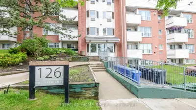 126 Bell Farm Road 113, Barrie, On L4m 6j3