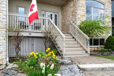 82 Stanley Street, Collingwood, On L9y 0g7
