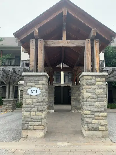 1 Brandy Lane Drive 103, Collingwood, On L9y 0x4