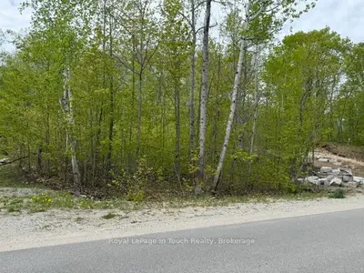 1536 Champlain Road, Tiny, On L9m 0c1