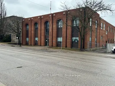 31 Colborne Street E, Orillia, On L3v 1t4