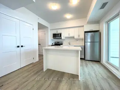 15 Kneeshaw Drive 102, Barrie, On L9j 0x9