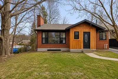 99 Wellington Street E, Barrie, On L4m 2c6