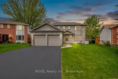 179 Luckport Crescent, Midland, On L4r 4y1