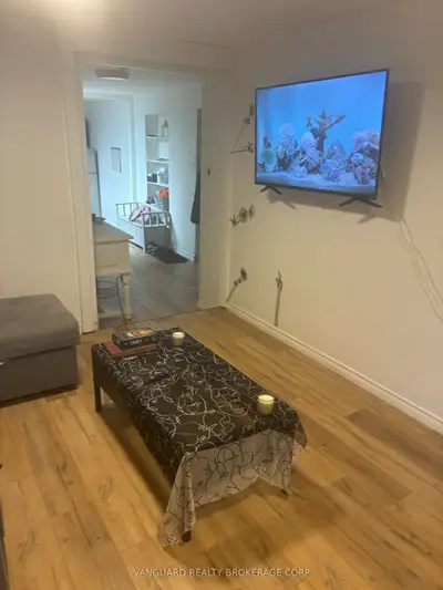 27 Dunlop Street W, Barrie, On L4n 1a1