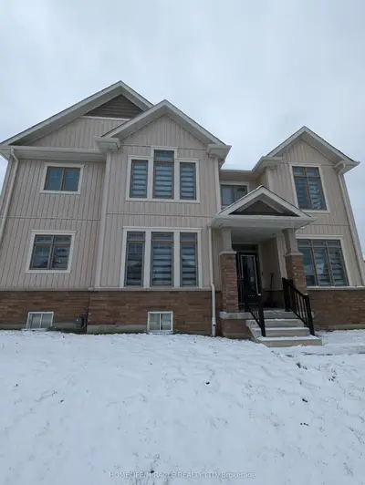 66 Portland Street, Collingwood, On L9y 3z6