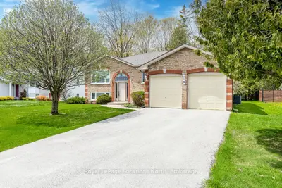 40 Fairway Crescent, Wasaga Beach, On L9z 1b8