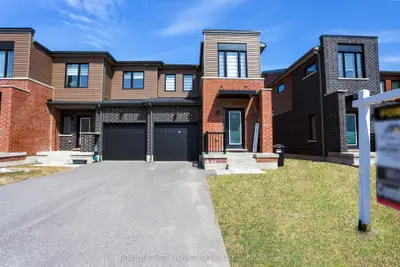16 Fairlane Avenue, Barrie, On L9j 0m9