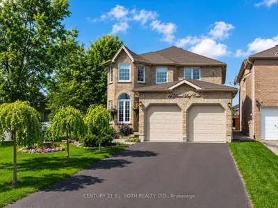 14 Round Leaf Court, Barrie, On L4n 9n3