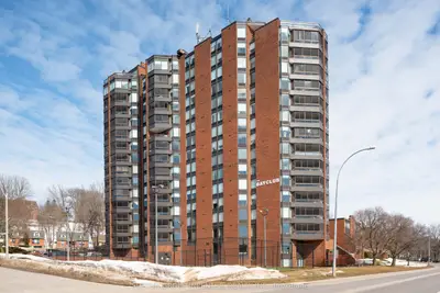 181 Collier Street 117, Barrie, On L4m 5l6