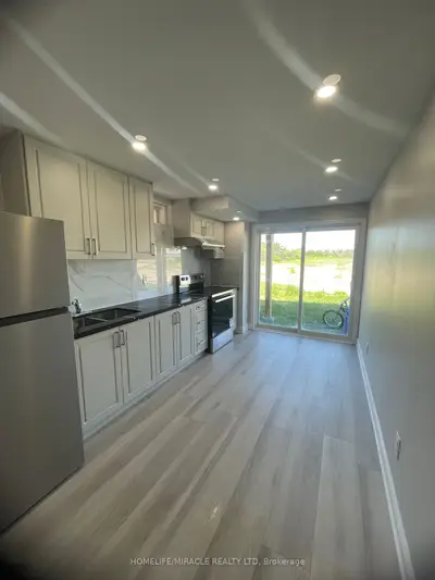 Semi-Detached in Barrie