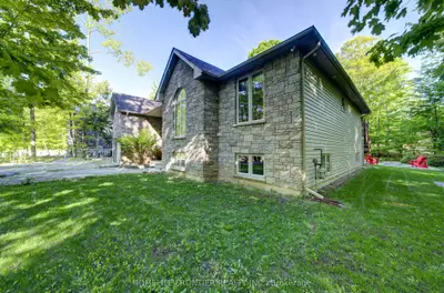 42 Forest Circle, Tiny, On L9m 0h4