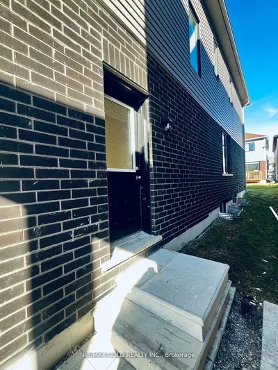 Detached in Barrie