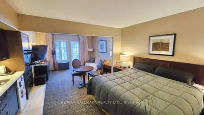 Condo Apartment in Oro-Medonte