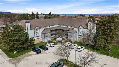 Common Element Condo in Collingwood