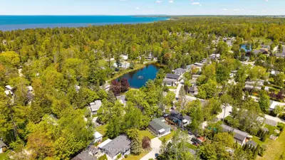 55 Topaz Street, Wasaga Beach, On L9z 1x7