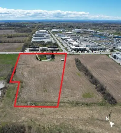 675 Veterans Drive, Barrie, On L4n 9h8