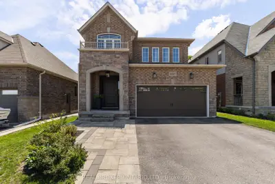 Detached in Orillia