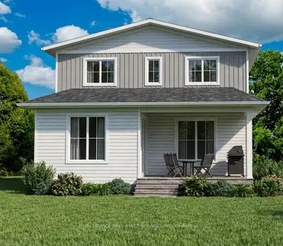 Detached in Wasaga Beach