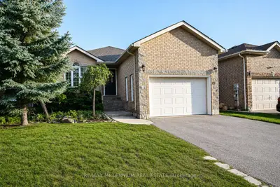 Detached in Barrie