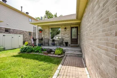 24 Pae Drive, Barrie, On L4n 7n7
