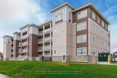 17 Spooner Crescent 202, Collingwood, On L9y 1t3