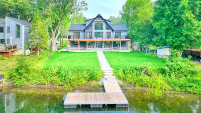 Detached in Severn