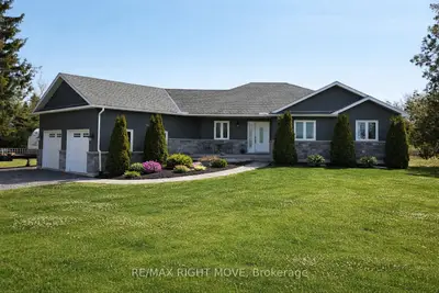 Detached in Oro-Medonte