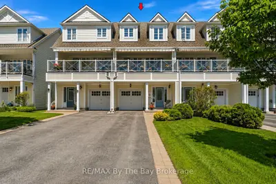 Att/Row/Townhouse in Tay