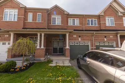 Att/Row/Townhouse in Barrie