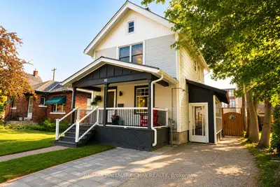 92 Dunlop Street, Orillia, On L3v 5p4