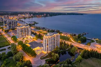 Condo Apartment in Barrie