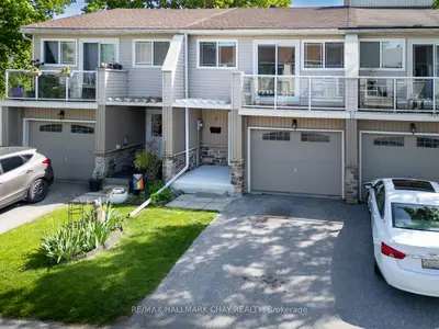 Condo Townhouse in Orillia