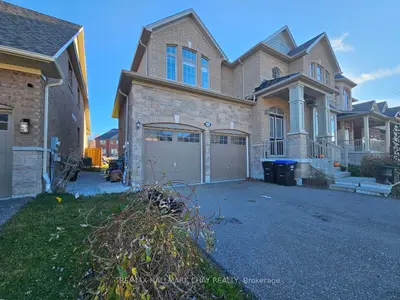 Detached in Springwater