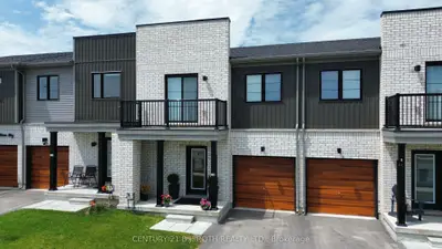 Att/Row/Townhouse in Barrie