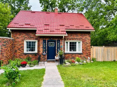 35 Grove Street E, Barrie, On L4m 2n8