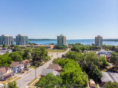 74 Sanford Street Unit #3, Barrie, On L4n 3c5