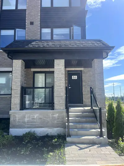 Att/Row/Townhouse in Barrie