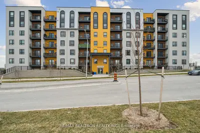 Condo Apartment in Barrie