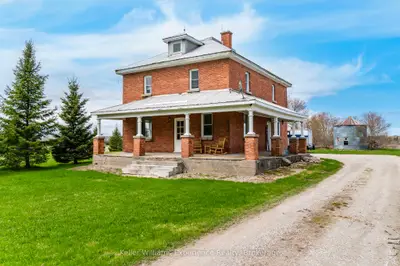 Detached in Springwater