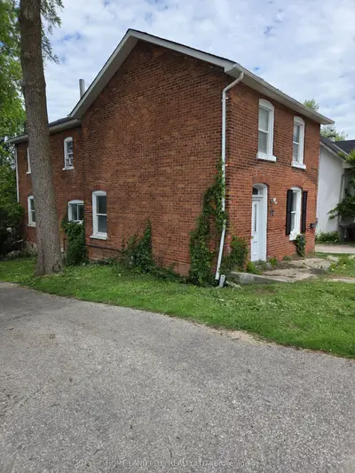42 Penetang Street, Barrie, On L4m 1v6