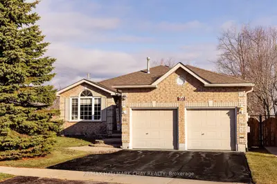 Detached in Barrie