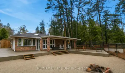 54 Homewood Avenue, Wasaga Beach, On L9z 2m2