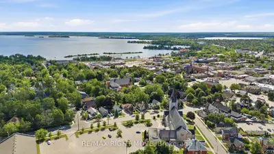 Detached in Orillia