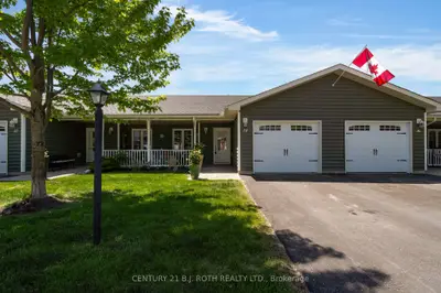 Att/Row/Townhouse in Penetanguishene