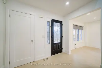 Detached in Barrie