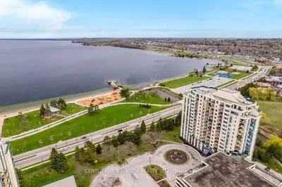 Condo Apartment in Barrie