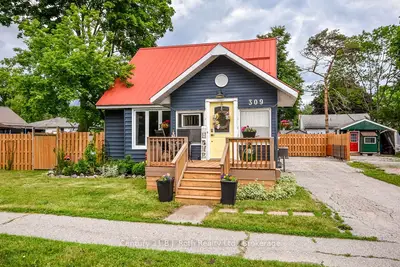 Detached in Orillia